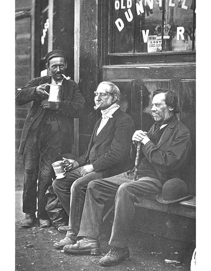 Из серии «Уличная жизнь в Лондоне». 1877 г.  Фотография Джона Томсона. Британская библиотека. Лондон.